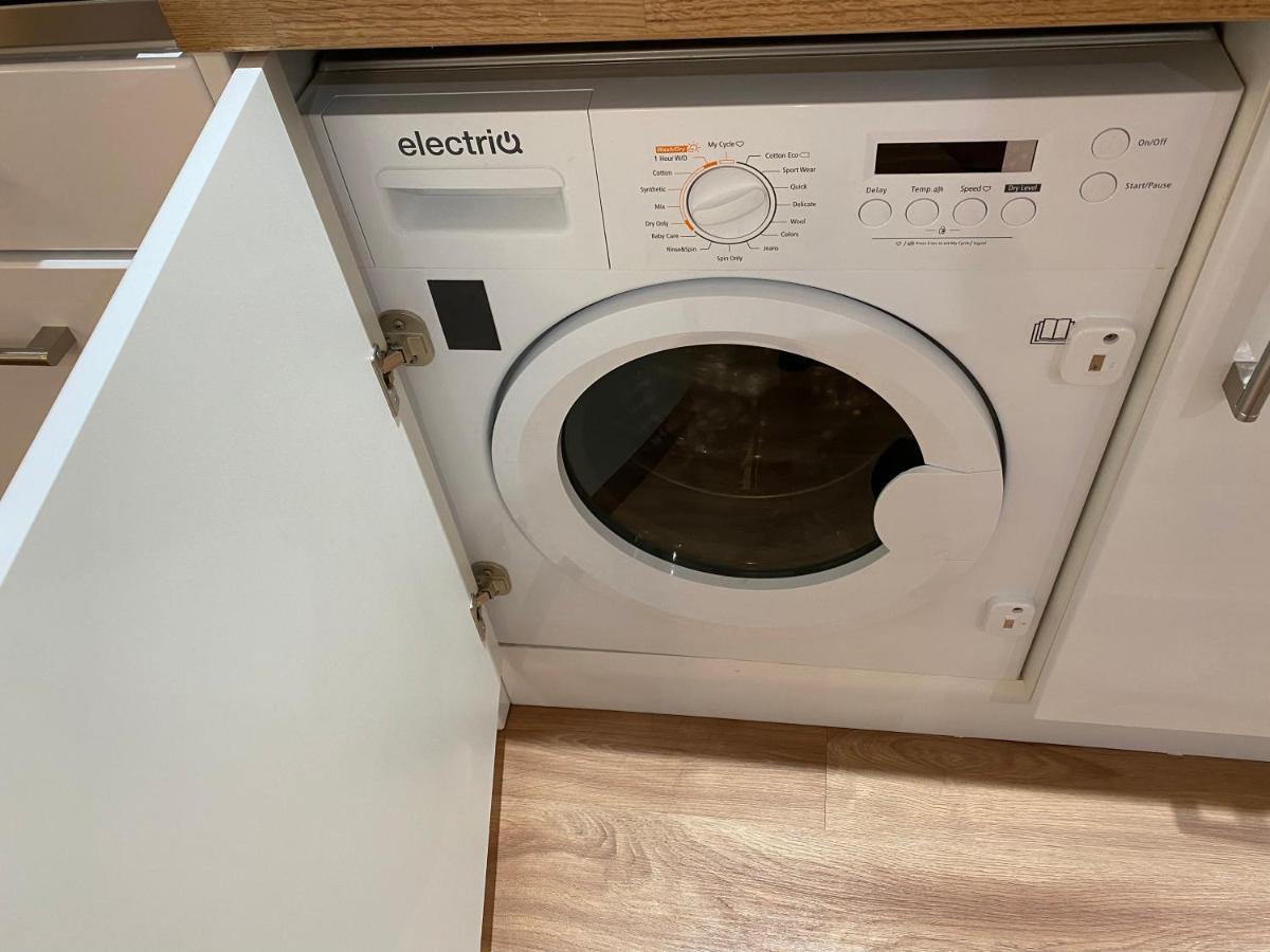 Westons Hideaway, 2 Bed, Free Parking, 6 Mins Walk To Beach, المظهر الخارجي الصورة